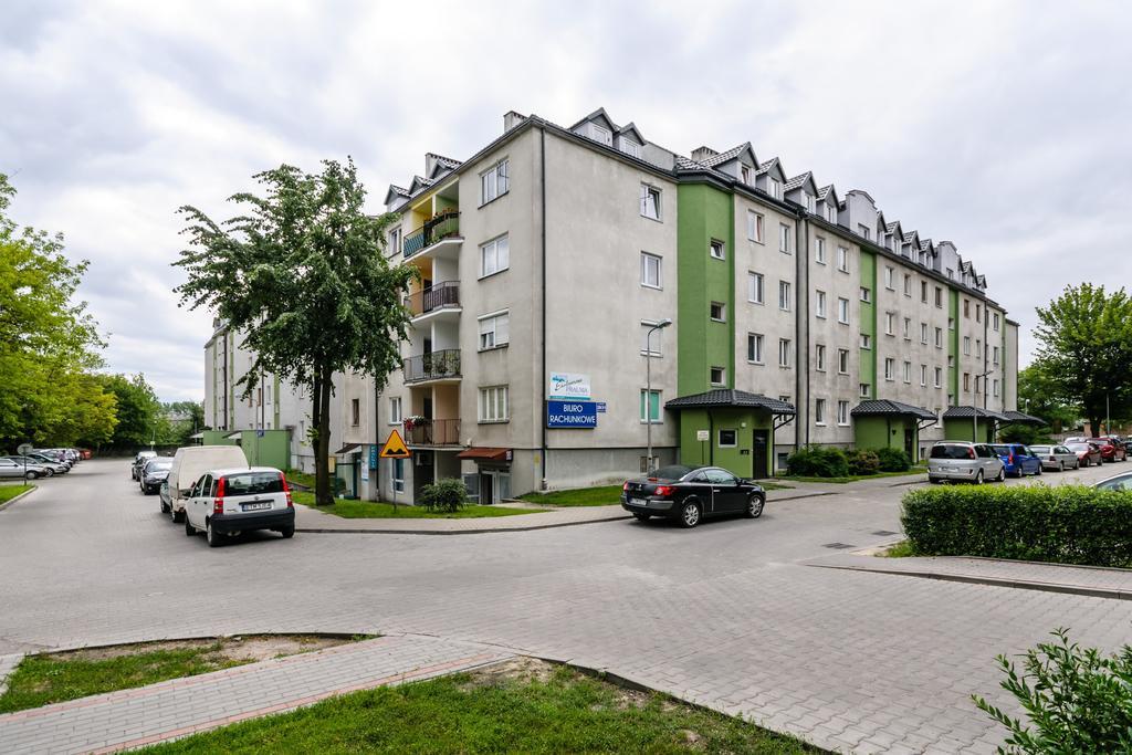 Apartament Europa 22 Ul.Szeroka Tomaszow Mazowiecki Bagian luar foto